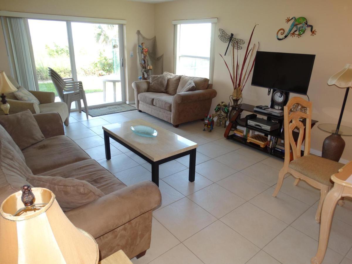 Spanish Main Unit 4- Direct Oceanfront Condo! ココアビーチ エクステリア 写真